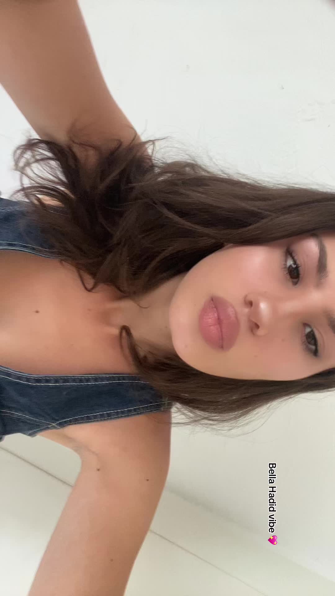 @Bella