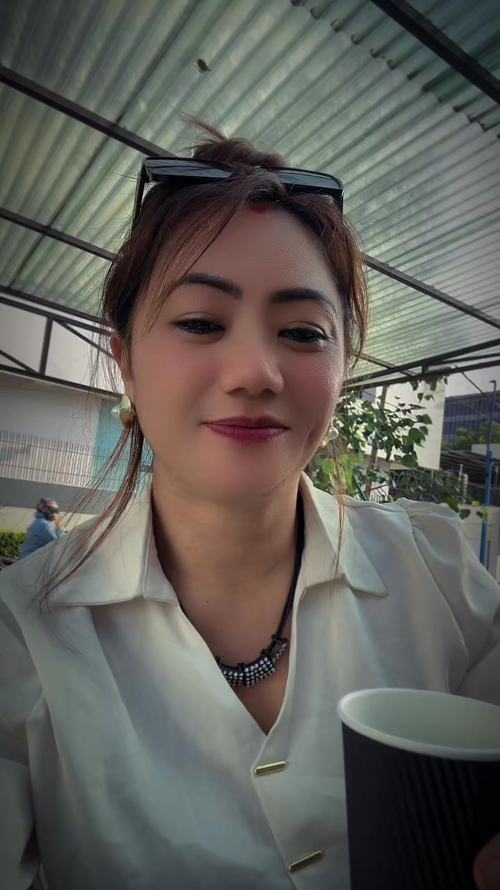 @Hira Maya Waiba