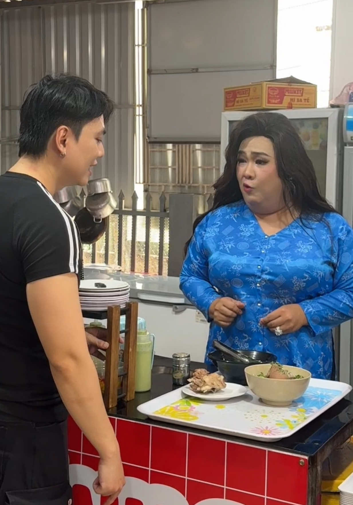 @C&ocirc; &Uacute; B&igrave;nh Dương.