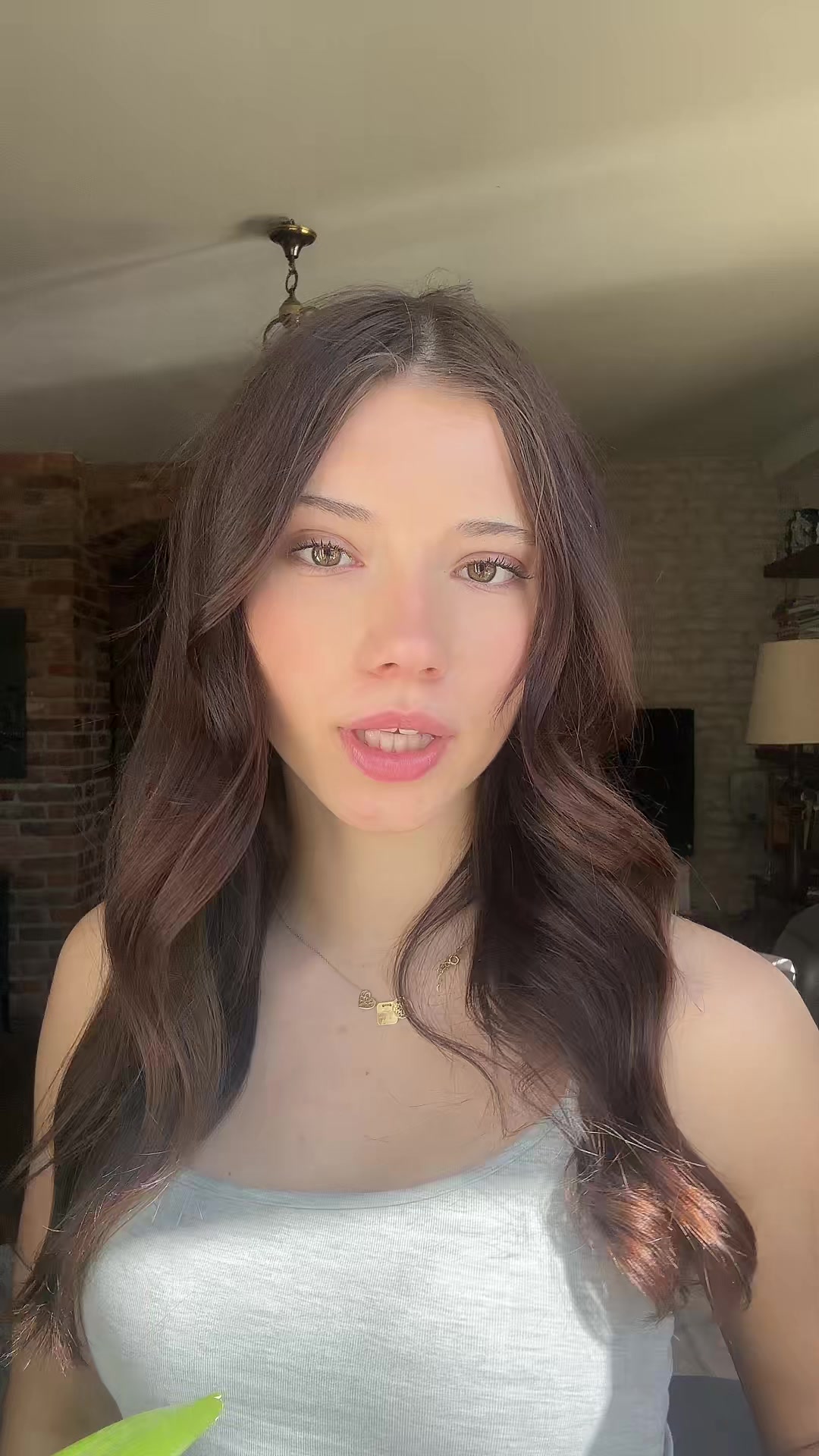 @???