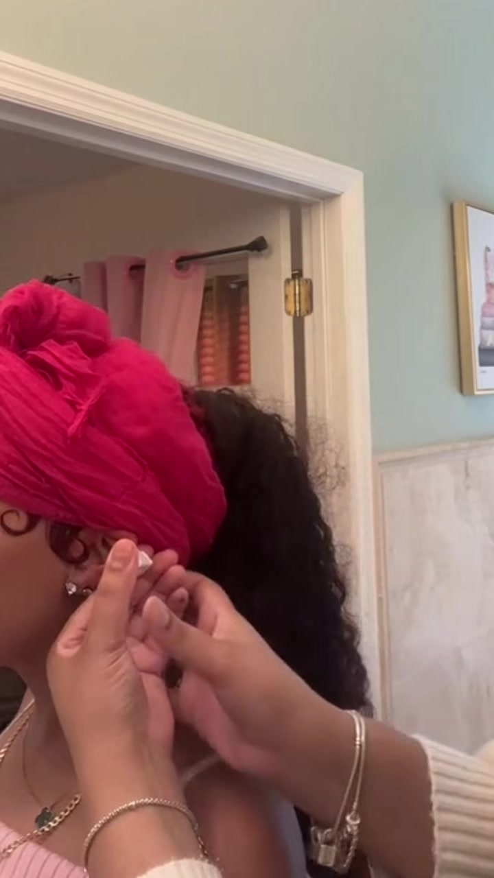 @monique