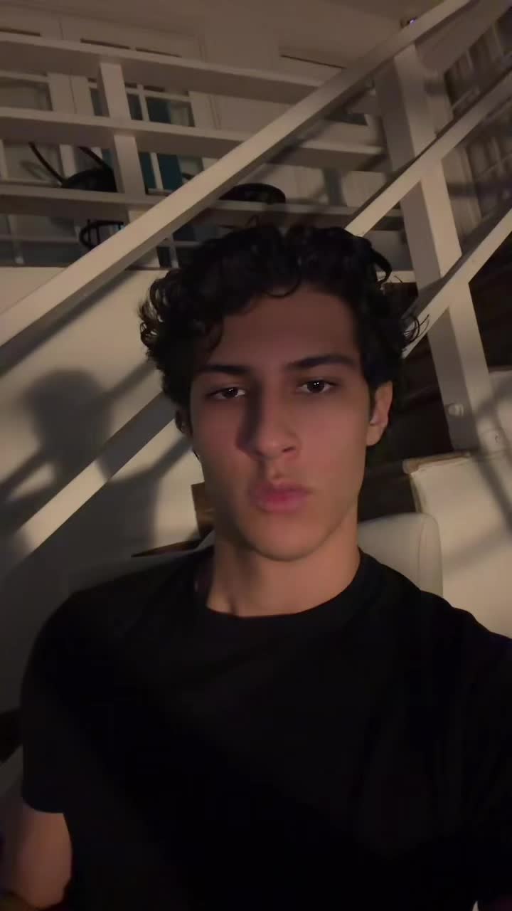 @marcushullaster