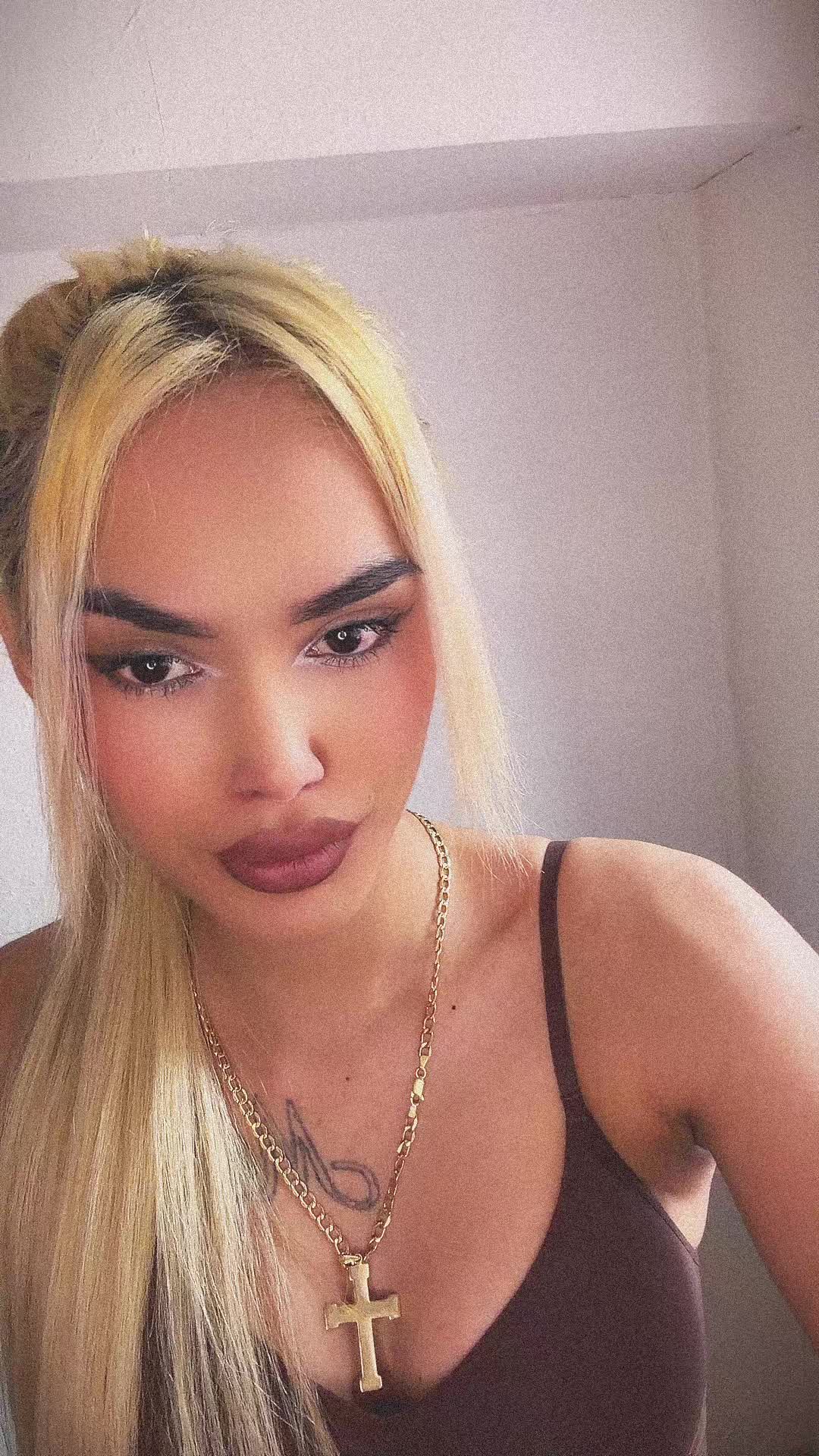 @🎀Kristina Carrera🎀