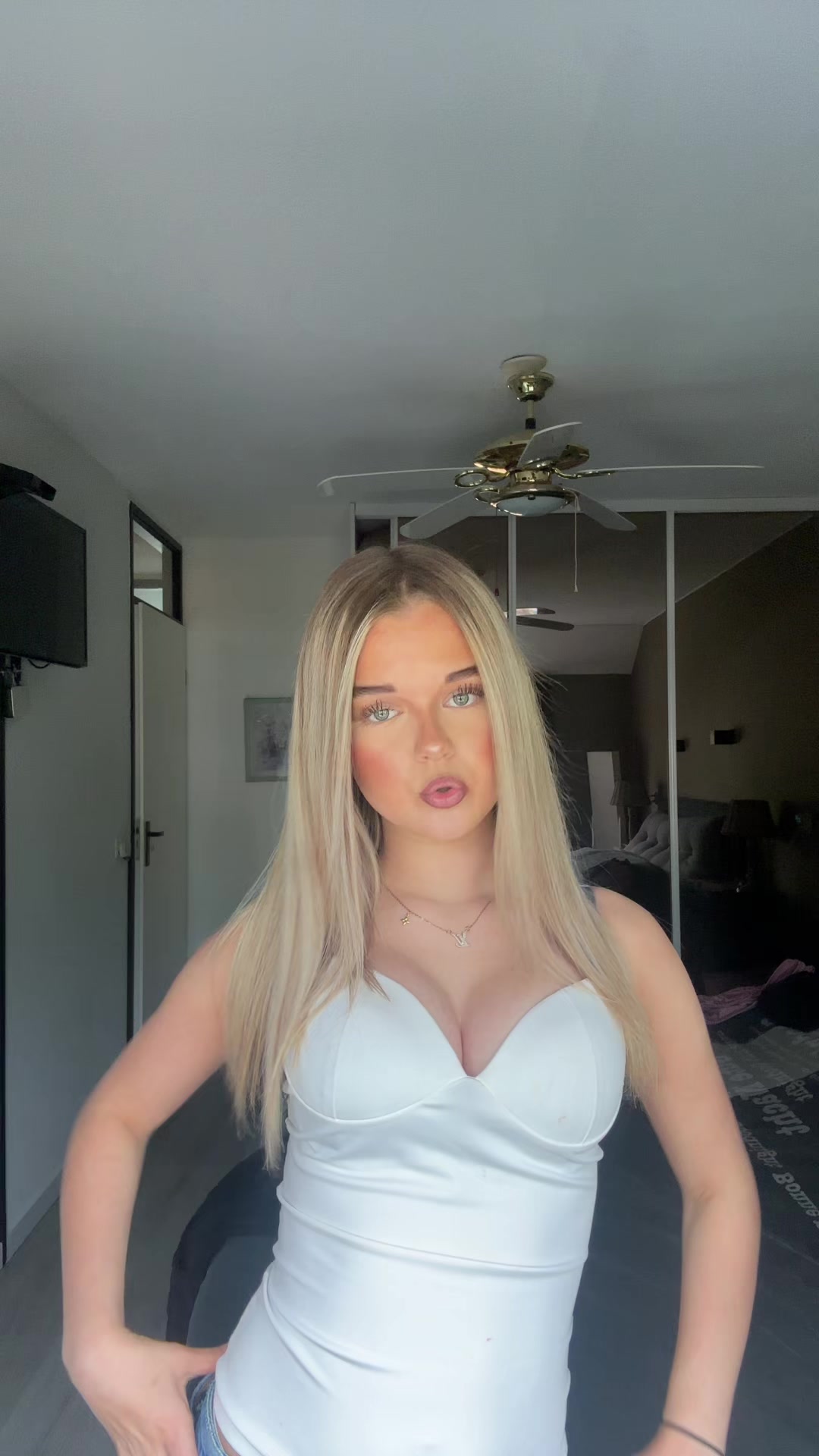 @𝐍𝐈𝐊𝐈𝐓𝐀-𝐉𝐎𝐘𝐂𝐄 🪭