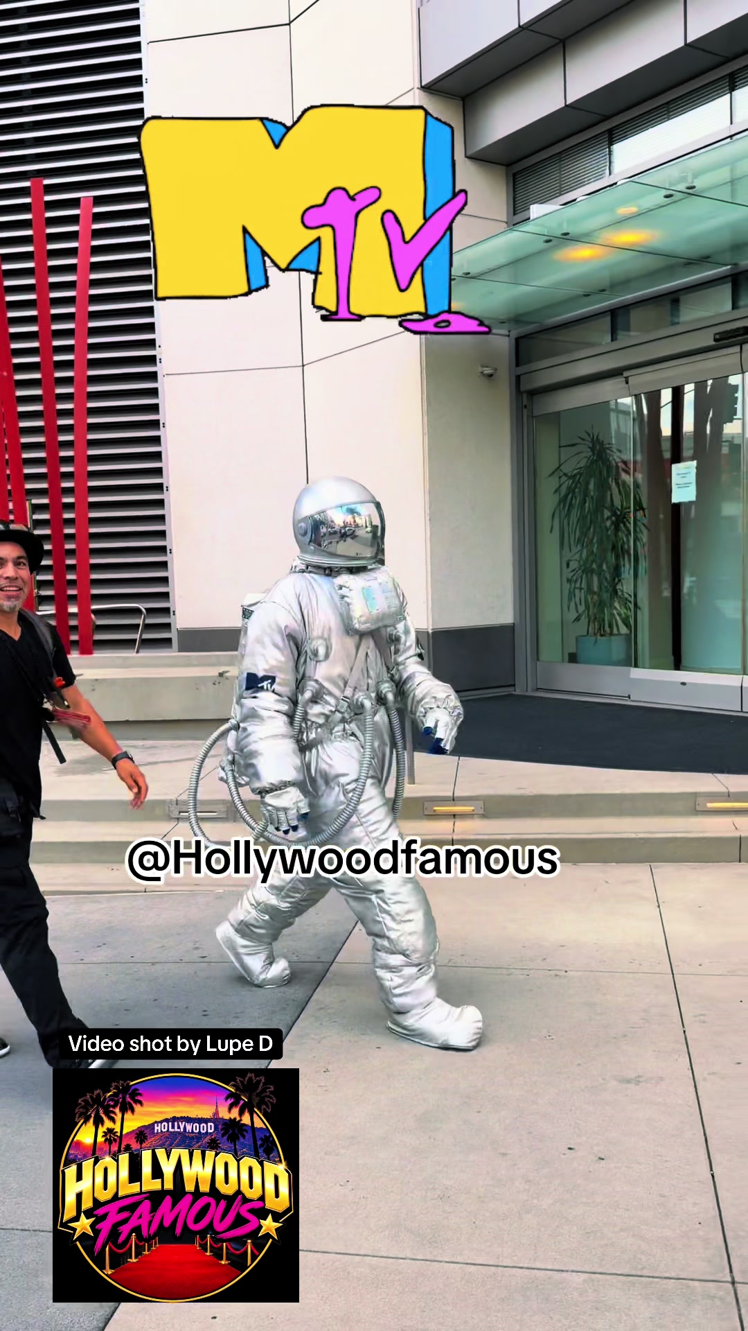 @hollywood_famous