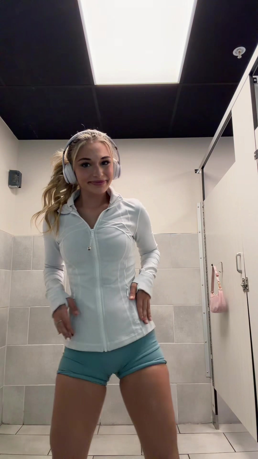 @tessa lee