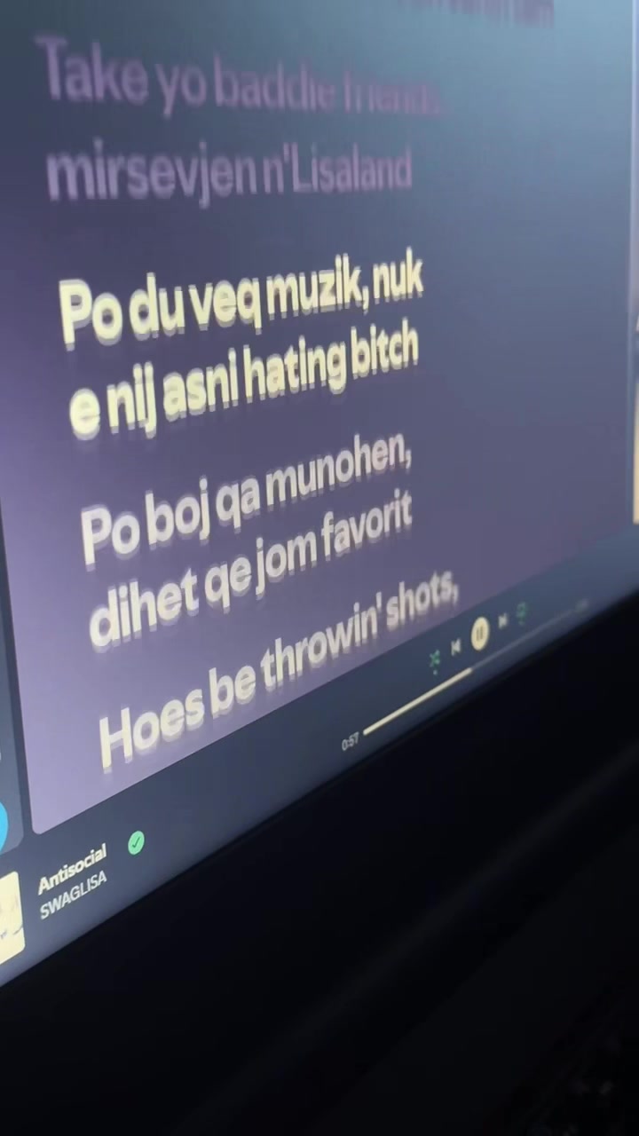 @SWAGLISA