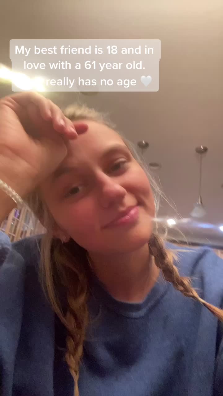 @Chloe