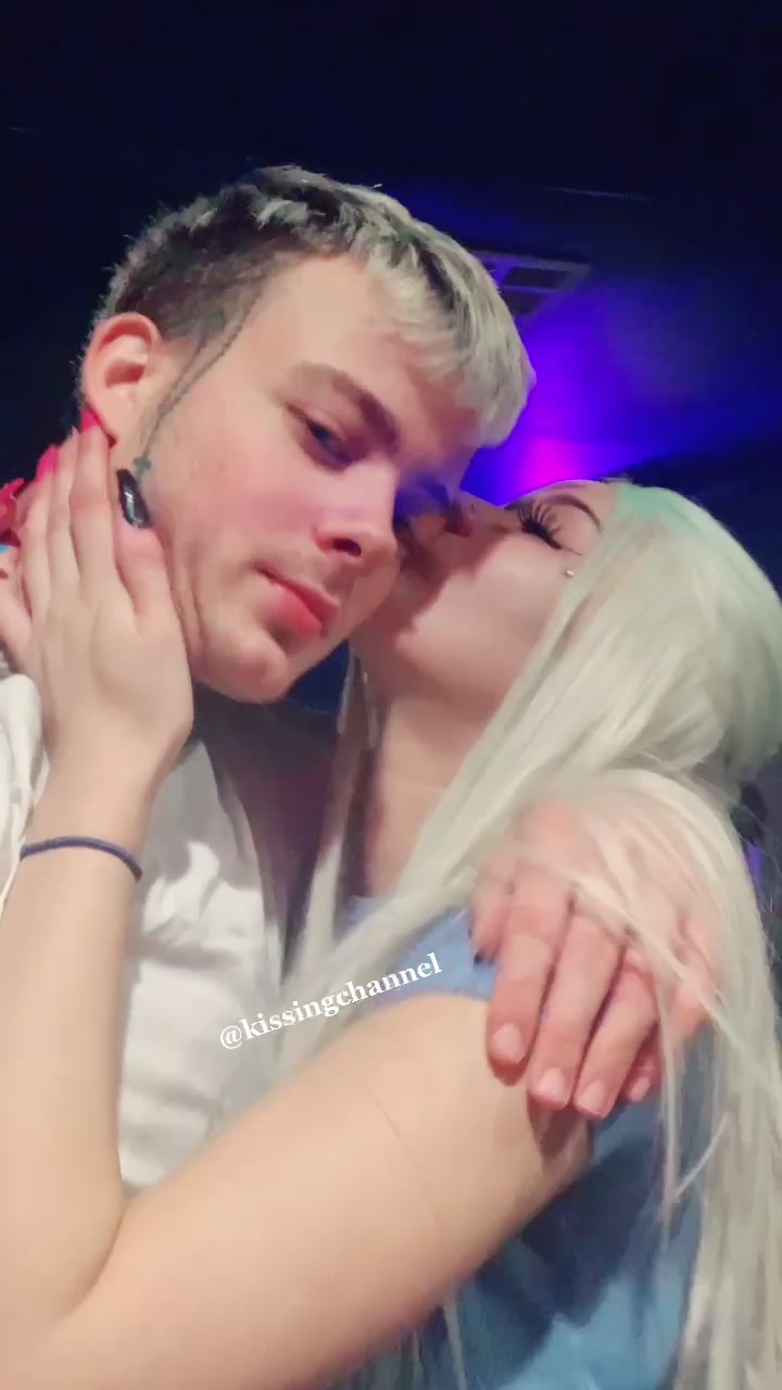 @Kissing Channel