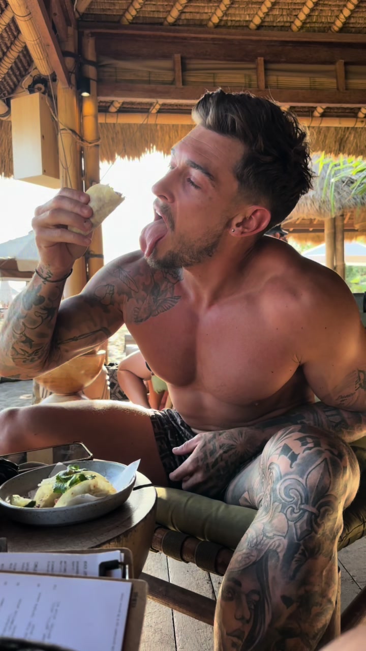 @Misterjacobs