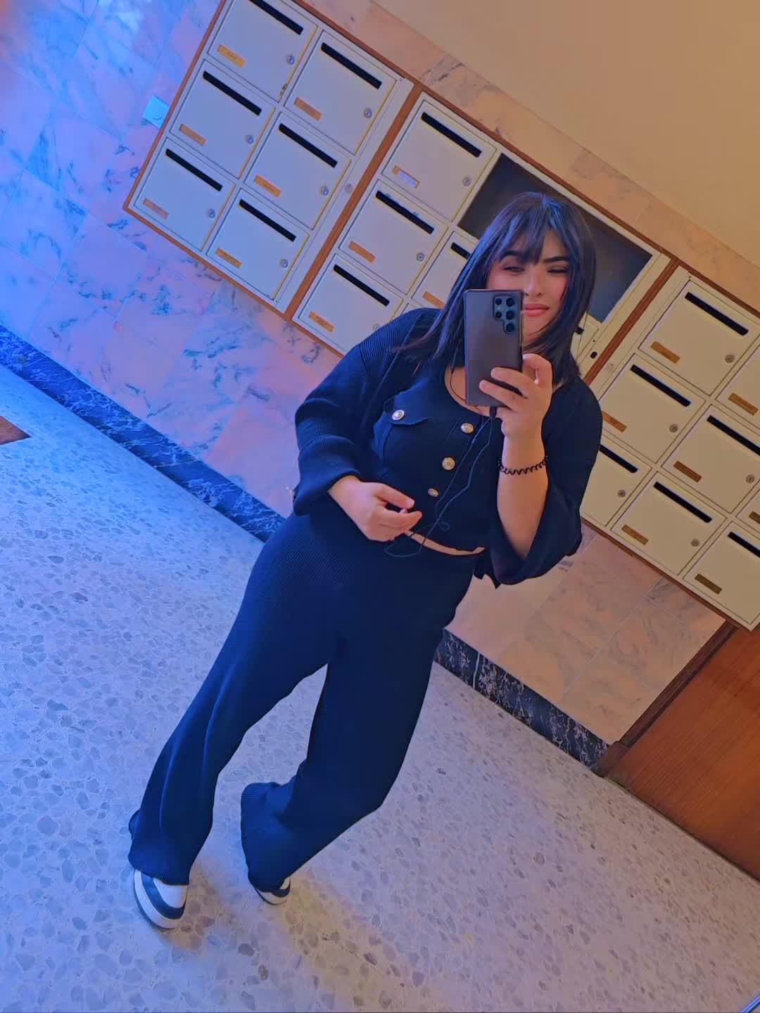 @sabrina