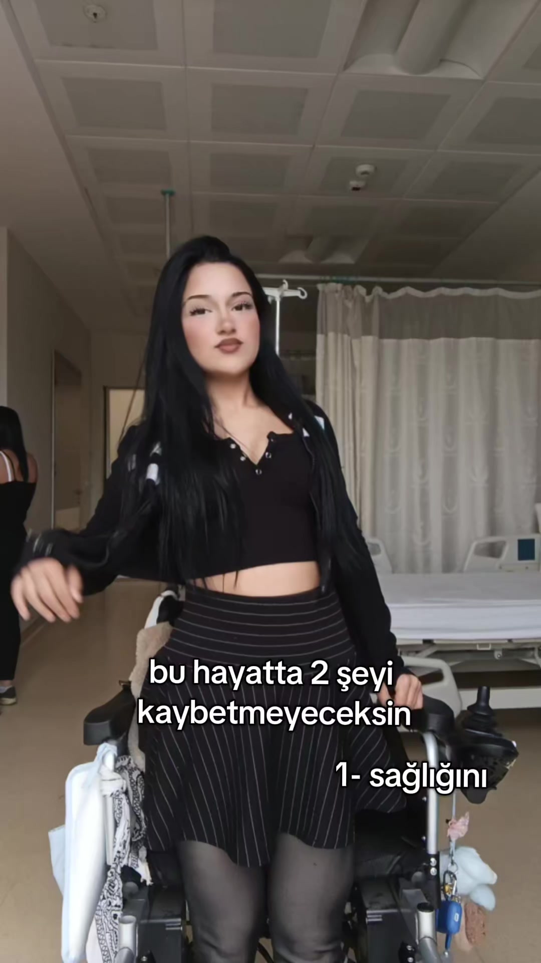 @✶