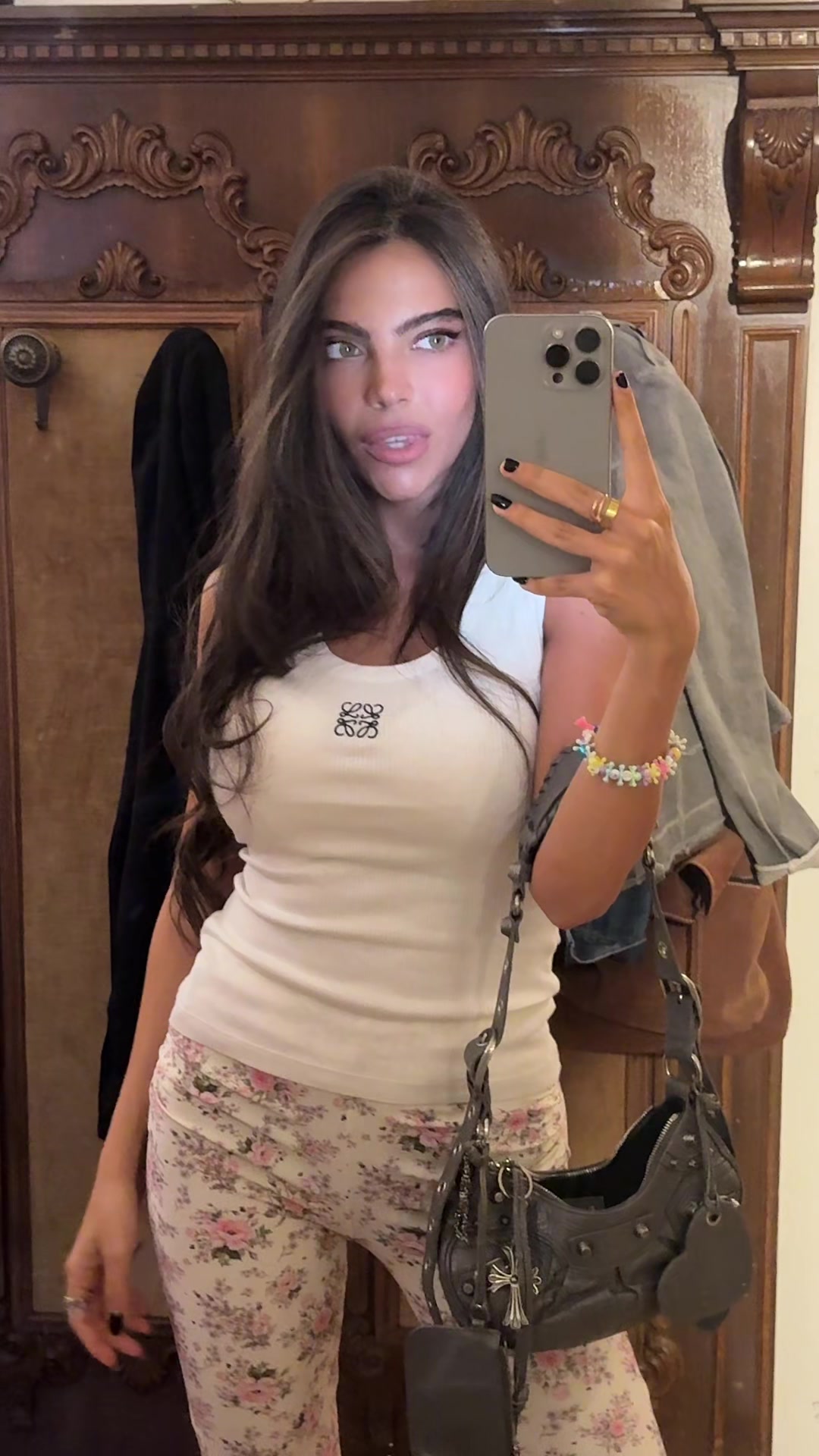 @Iambibbi