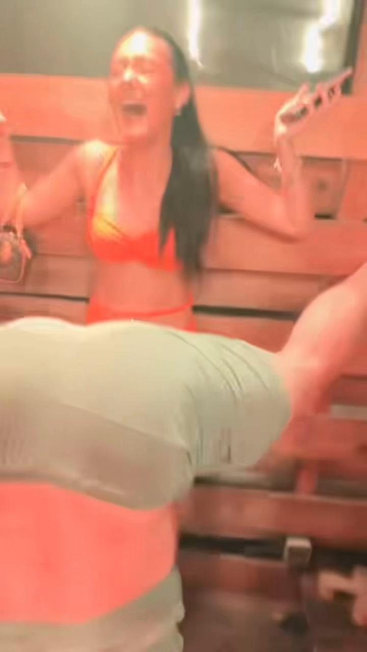 @Ashleee