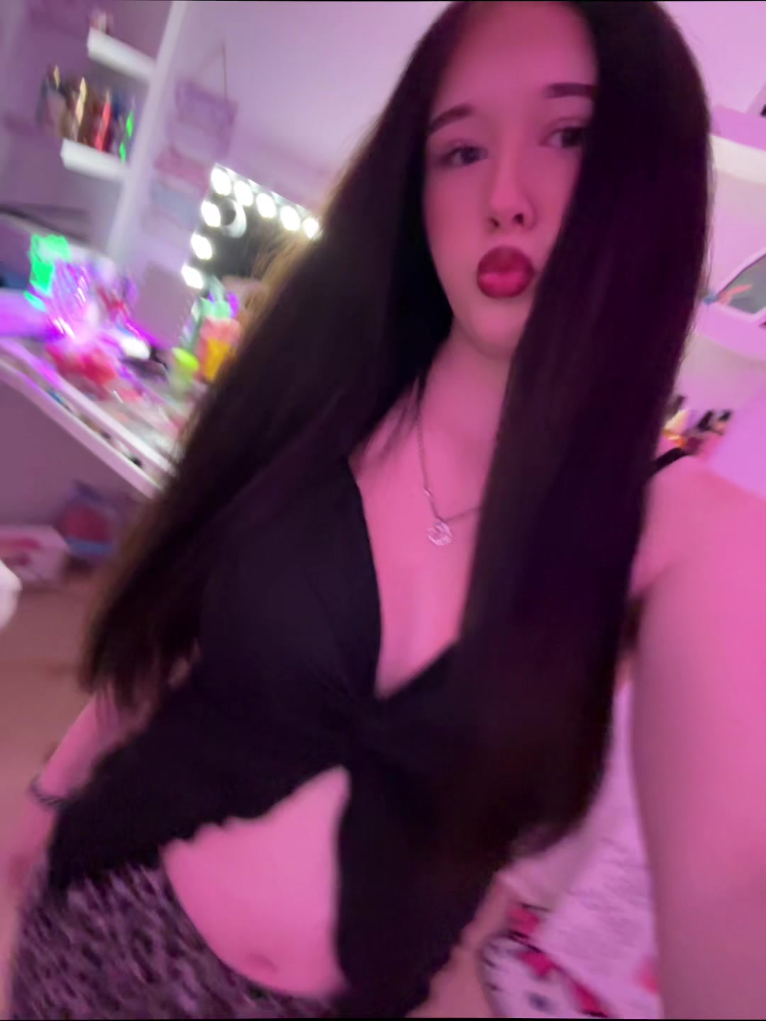 @ꨄ