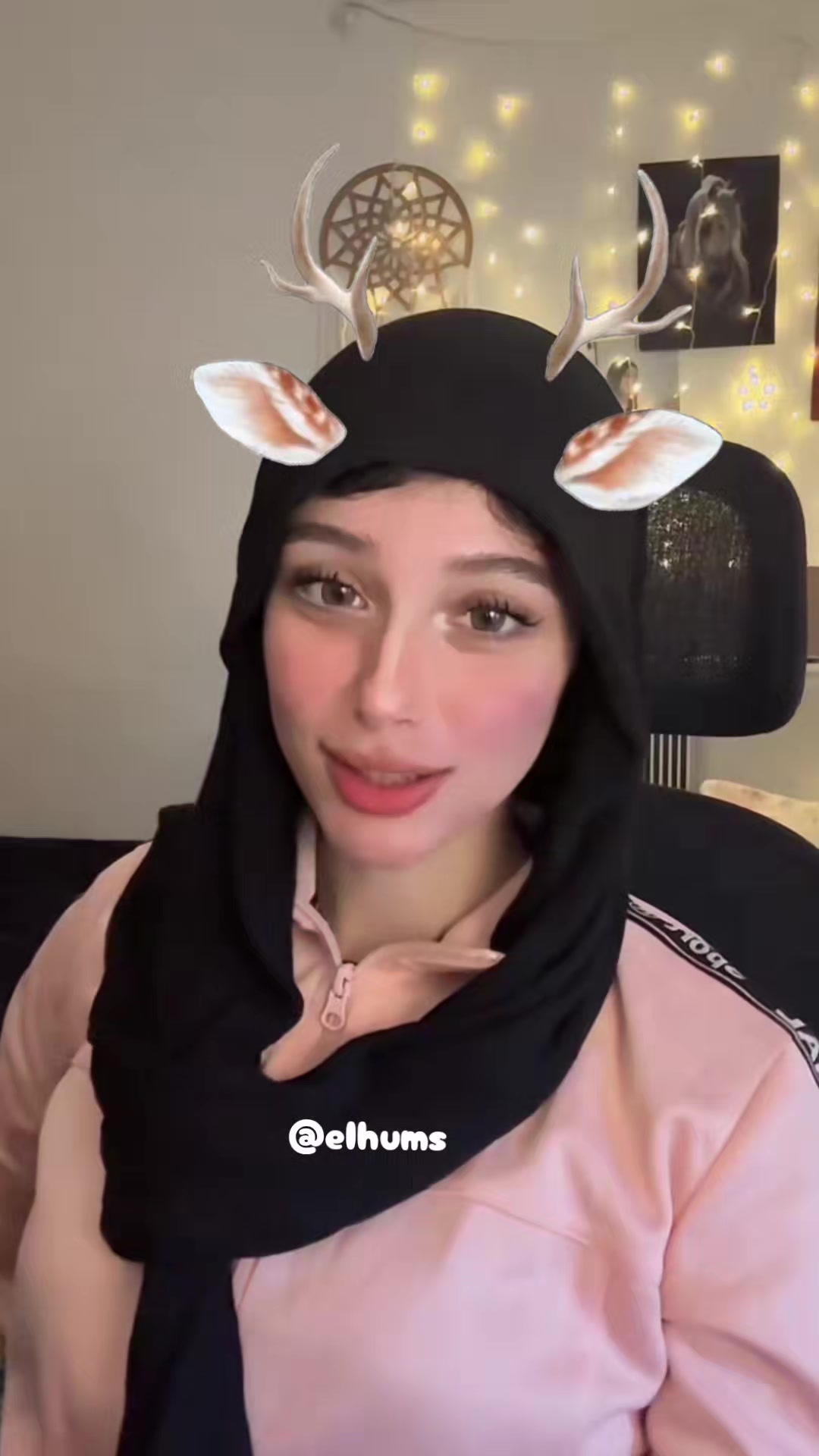 @elhums