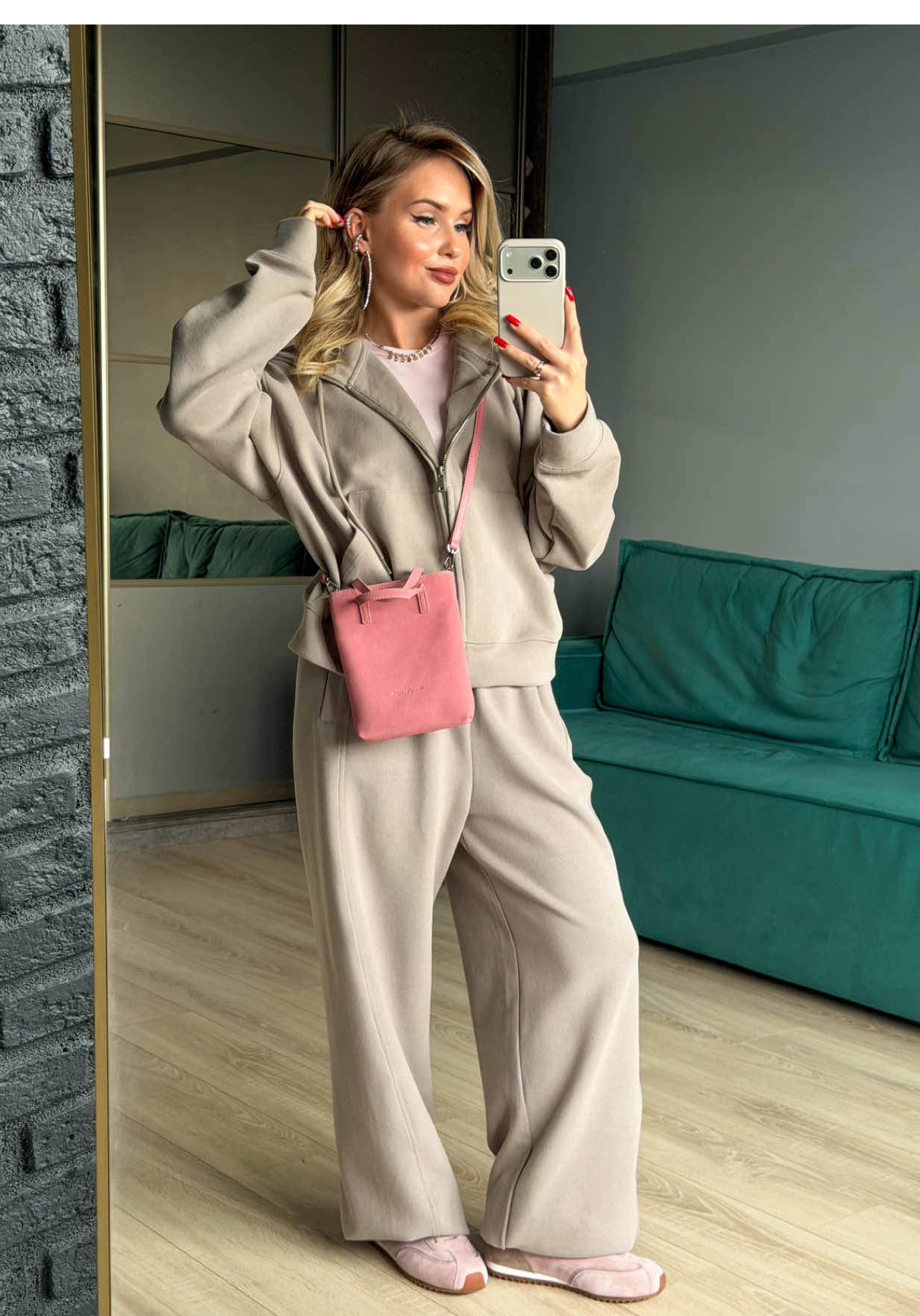 @Карина_Бобкова