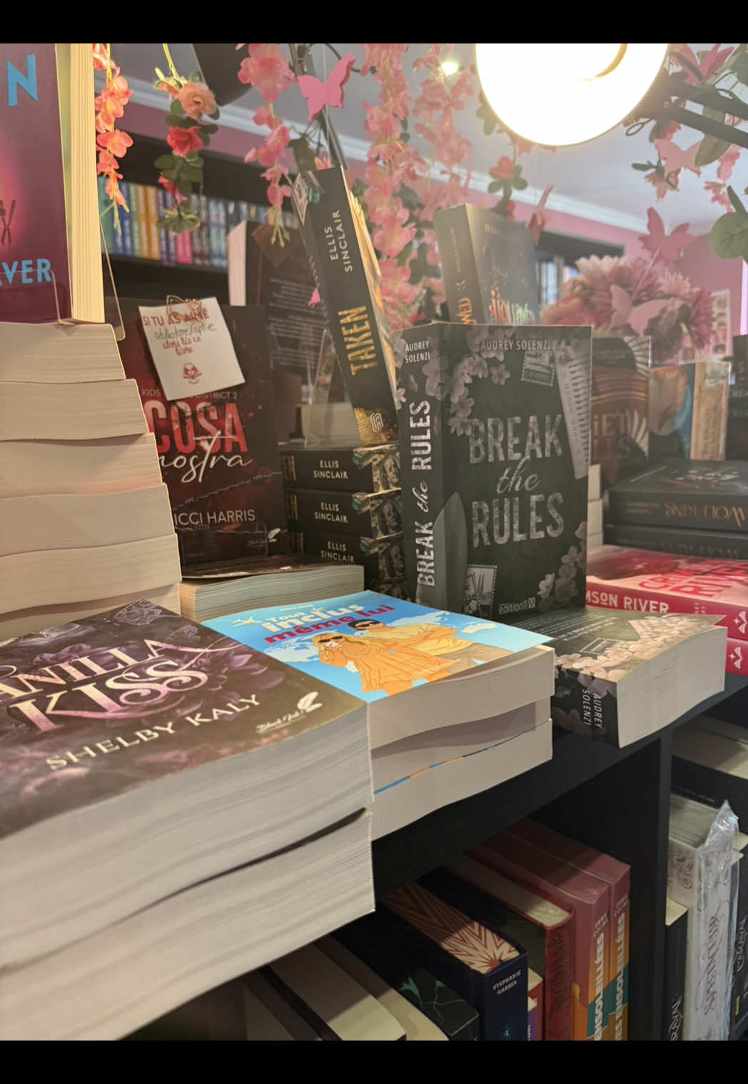 @Aya.books