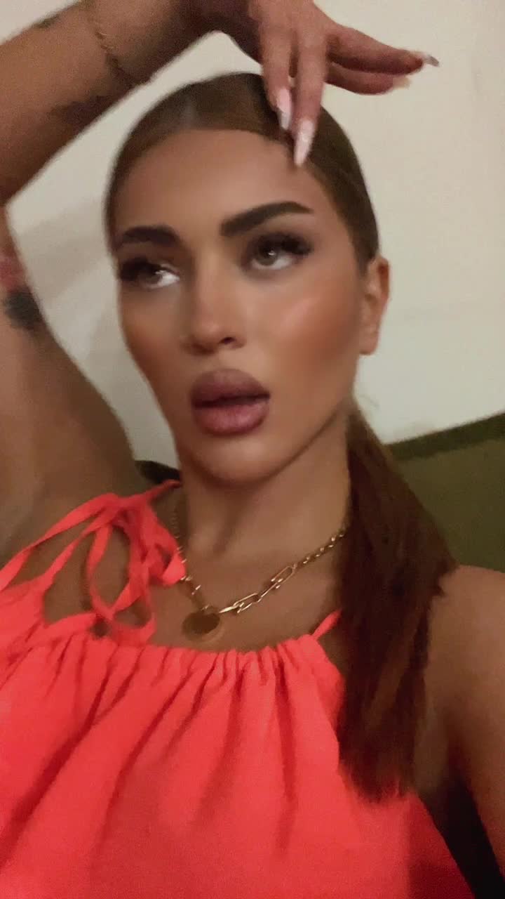 @adrina_heydarii