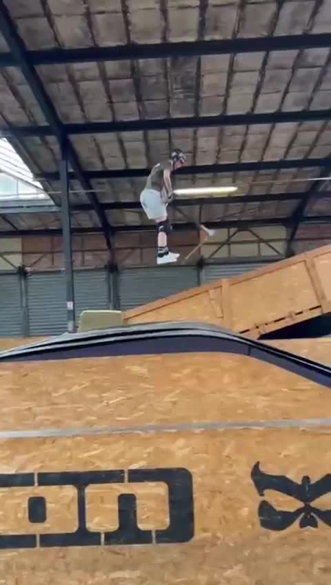 @tom_grs08