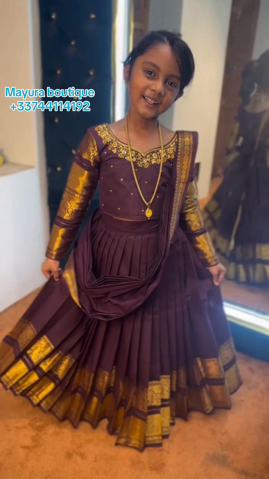 @Mayura boutique🦋