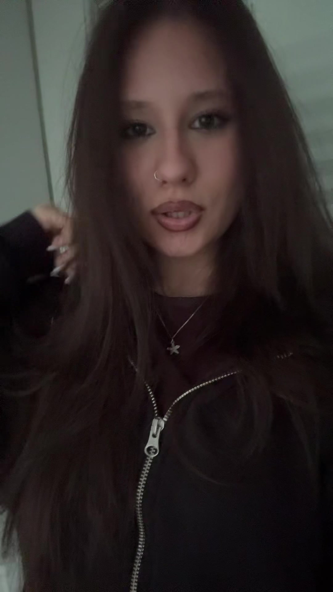 @♱