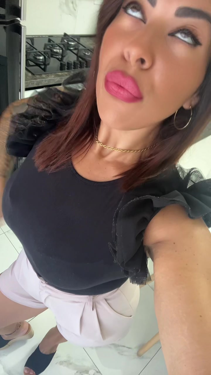 @Angela Correro