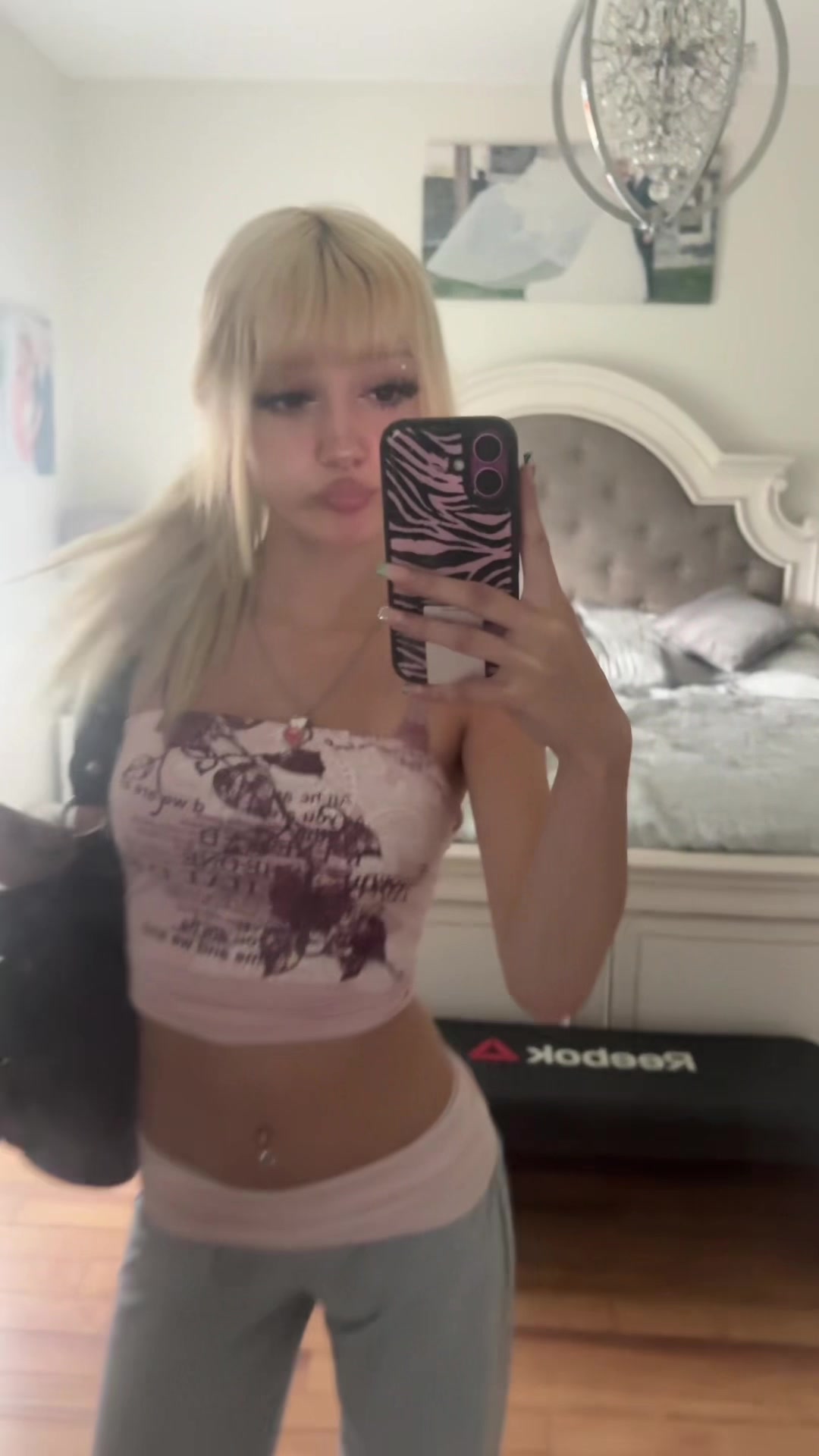 @𝒜𝓇𝒾ℯ𝓁𝓁ℯ🦄