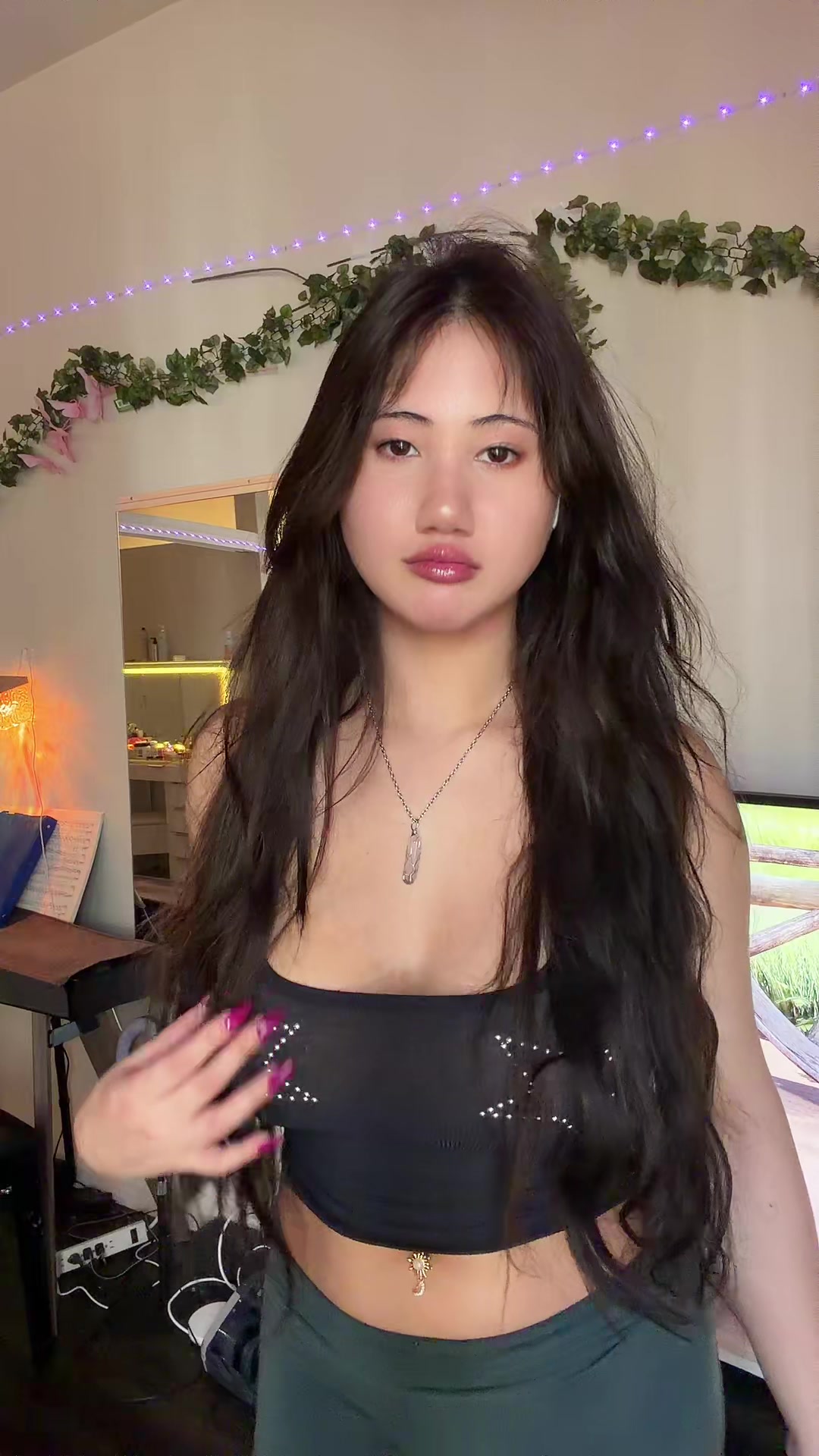 @Hana