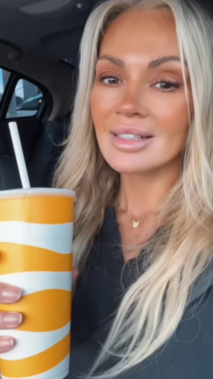 @I need a friend 🥰