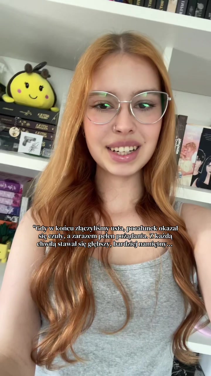 @𝐳𝐨𝐬𝐢𝐚 ❀ | 𝐛𝐨𝐨𝐤𝐭𝐨𝐤