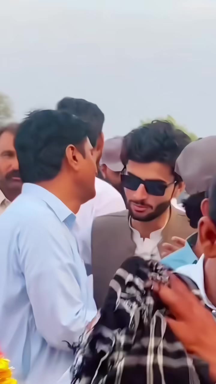 @Hameyun Khan official PTI🔵