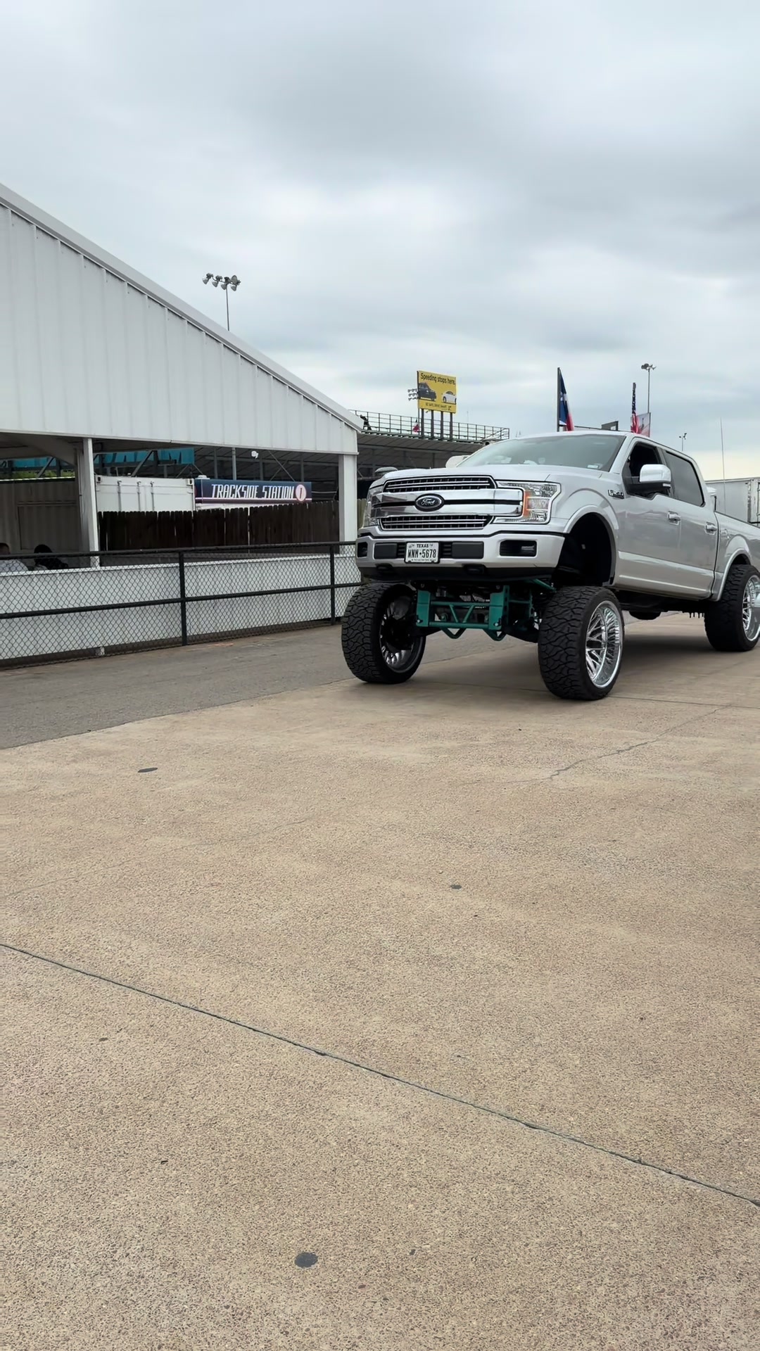 @houstondroppedtrucks