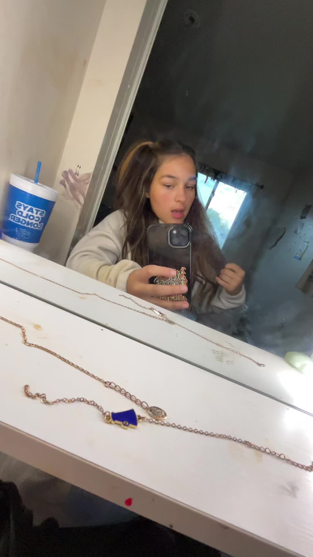 @🙌🏻👂❄️💃🍦