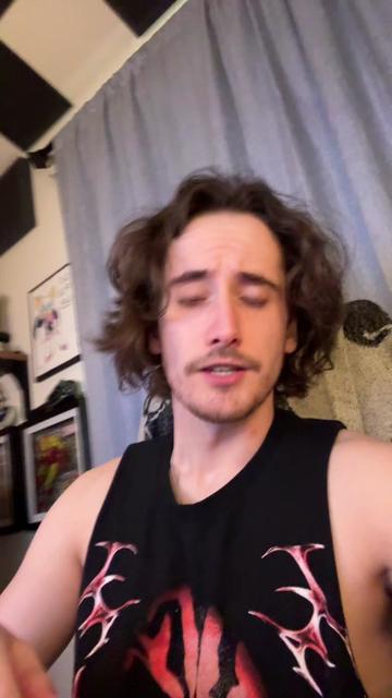 @Chriss