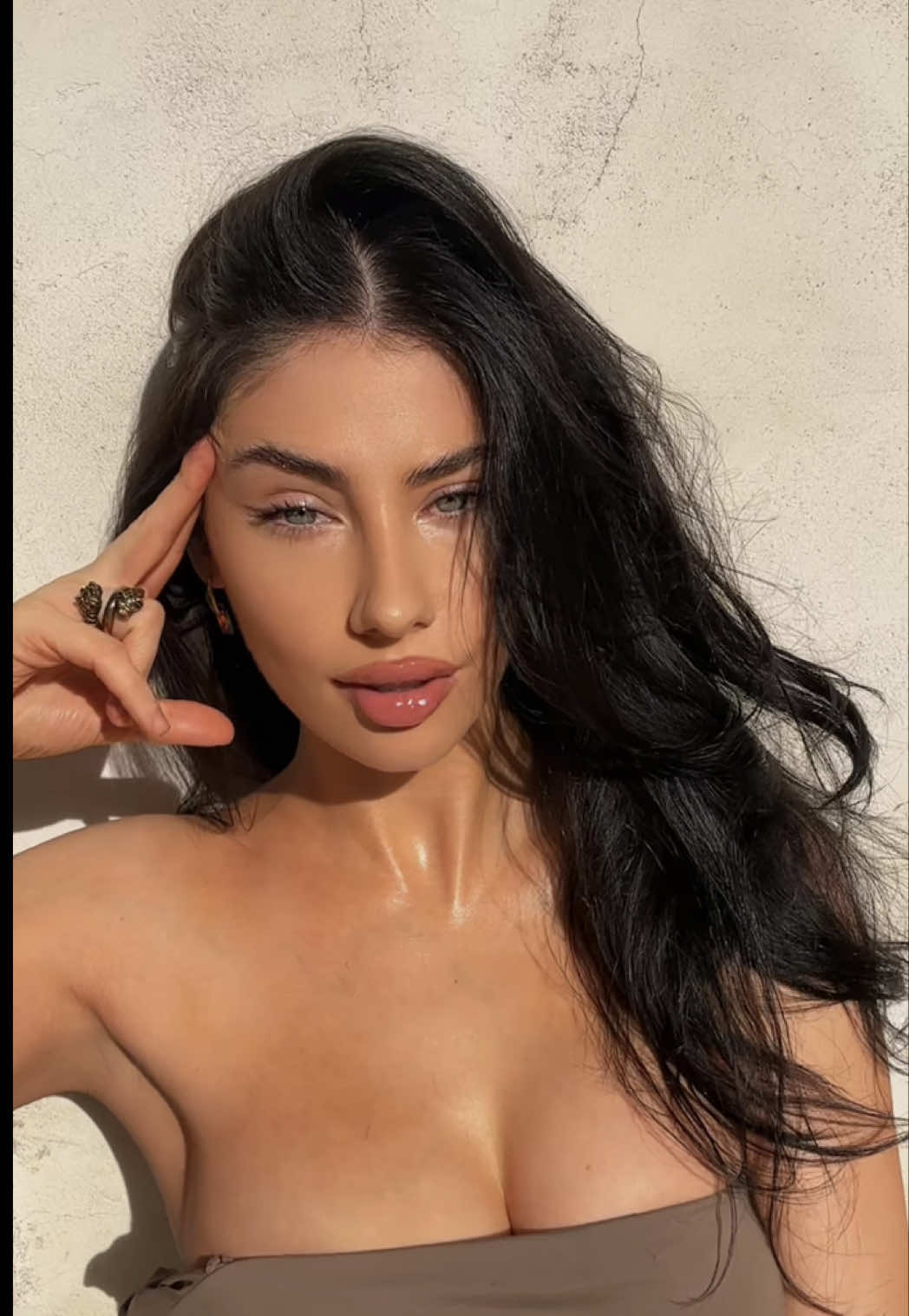 @maudelena_
