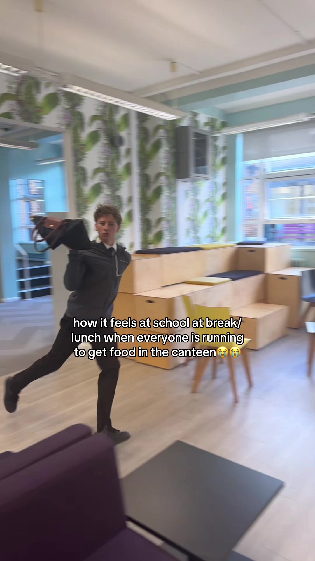@mo