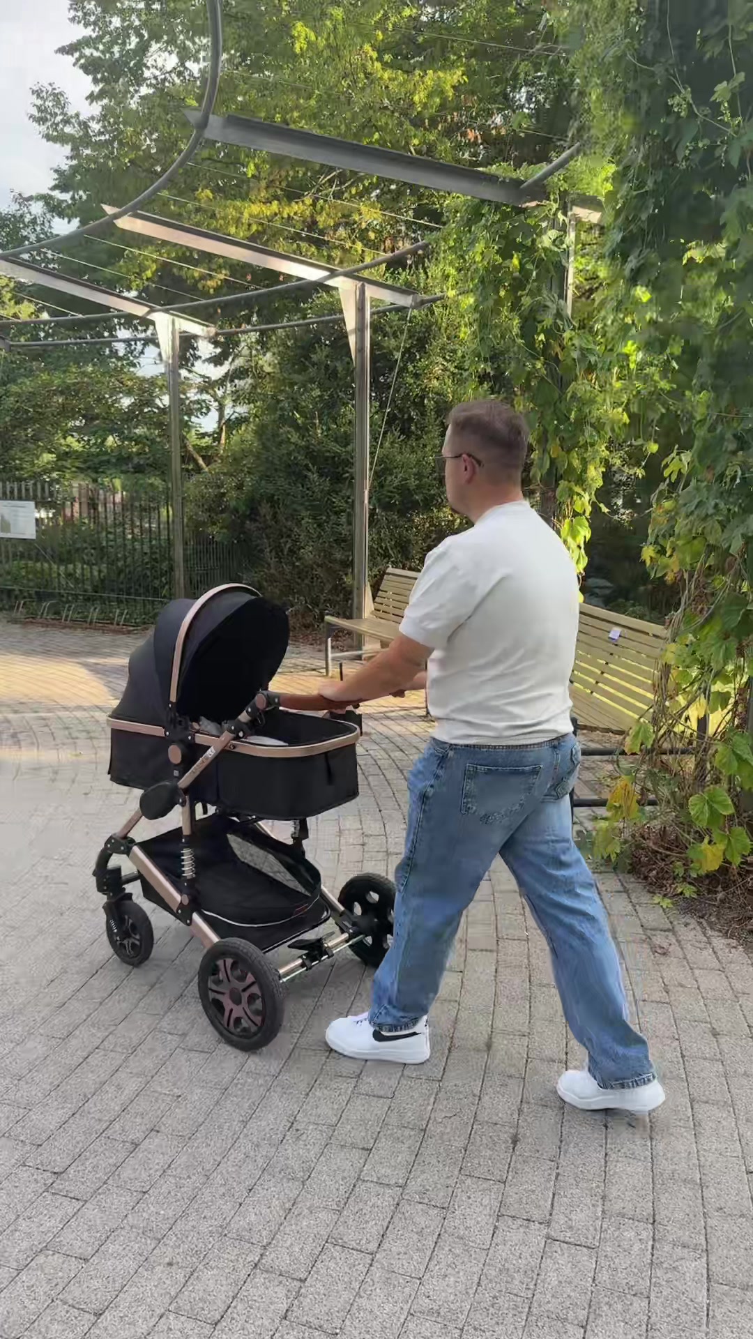 @Hazbie04
