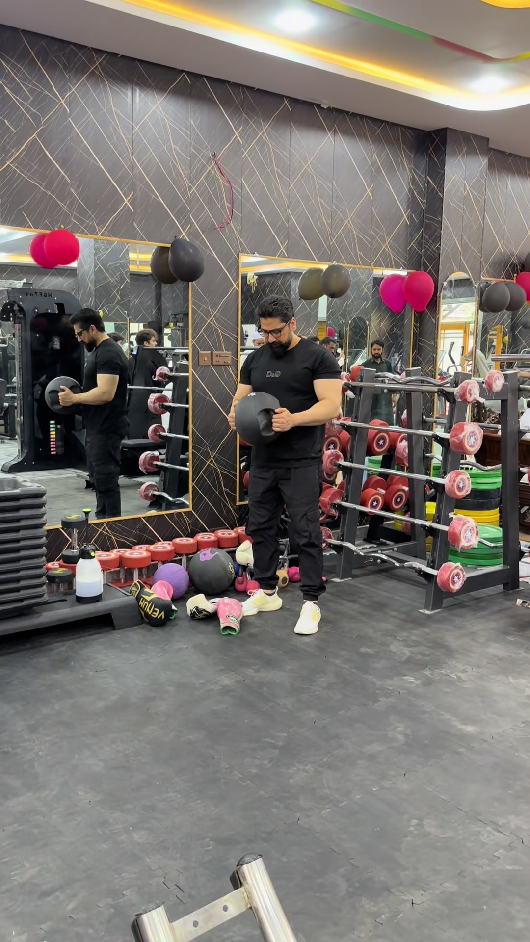 @Aneesdurrani_offical