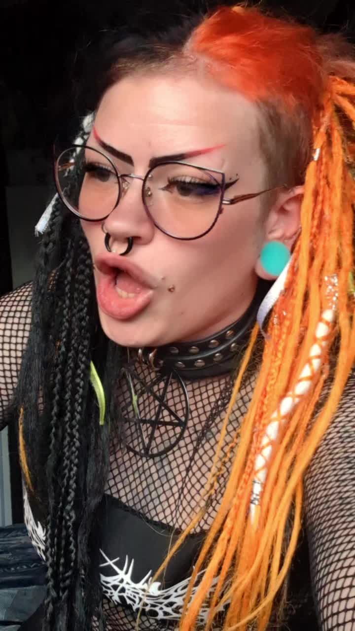 @꧁𖤍⛧𝖘̶𝖆̶𝖙̶𝖆̶𝖓̶⛧☠︎꧂
