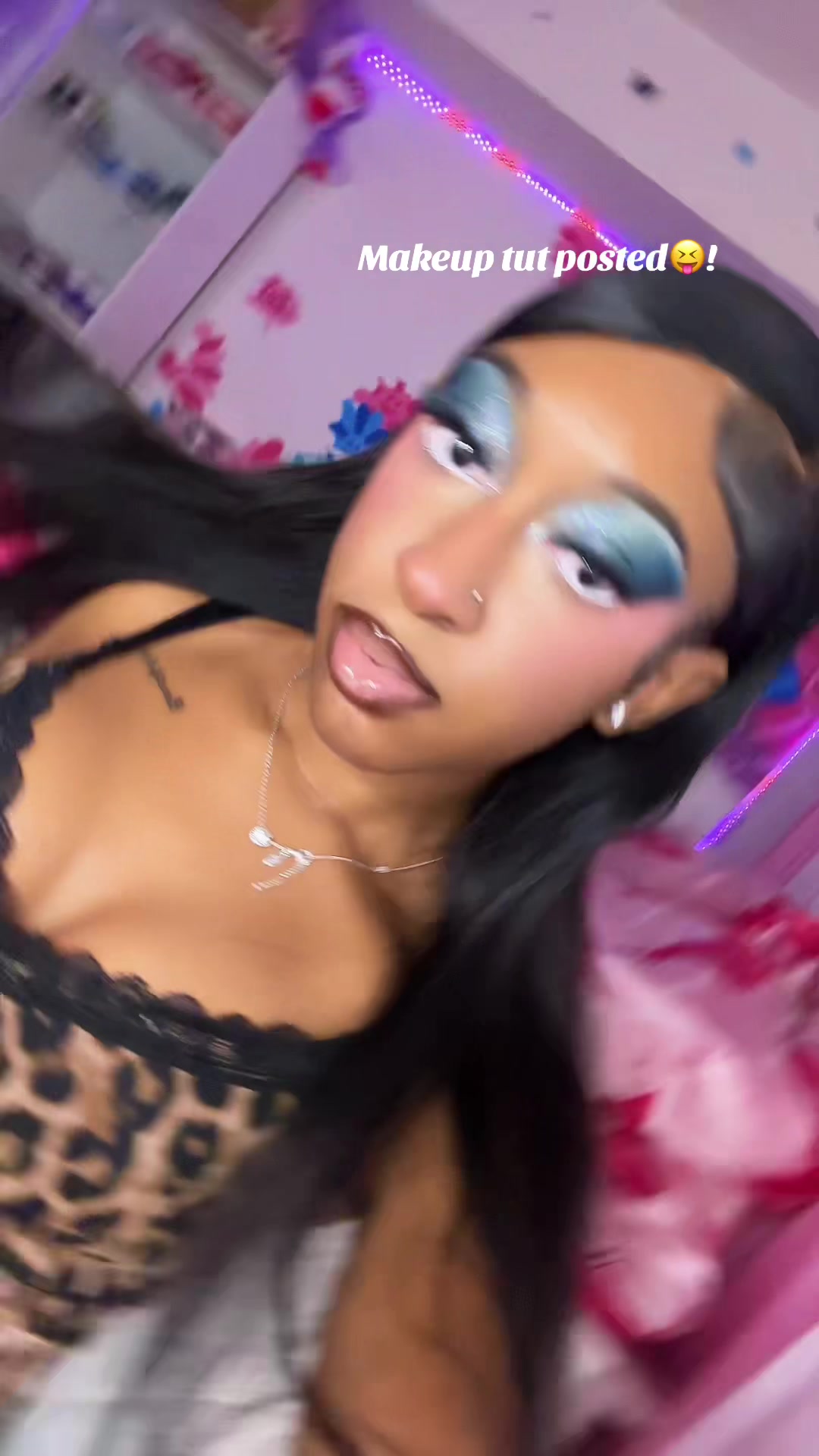 @hi i’m ari,