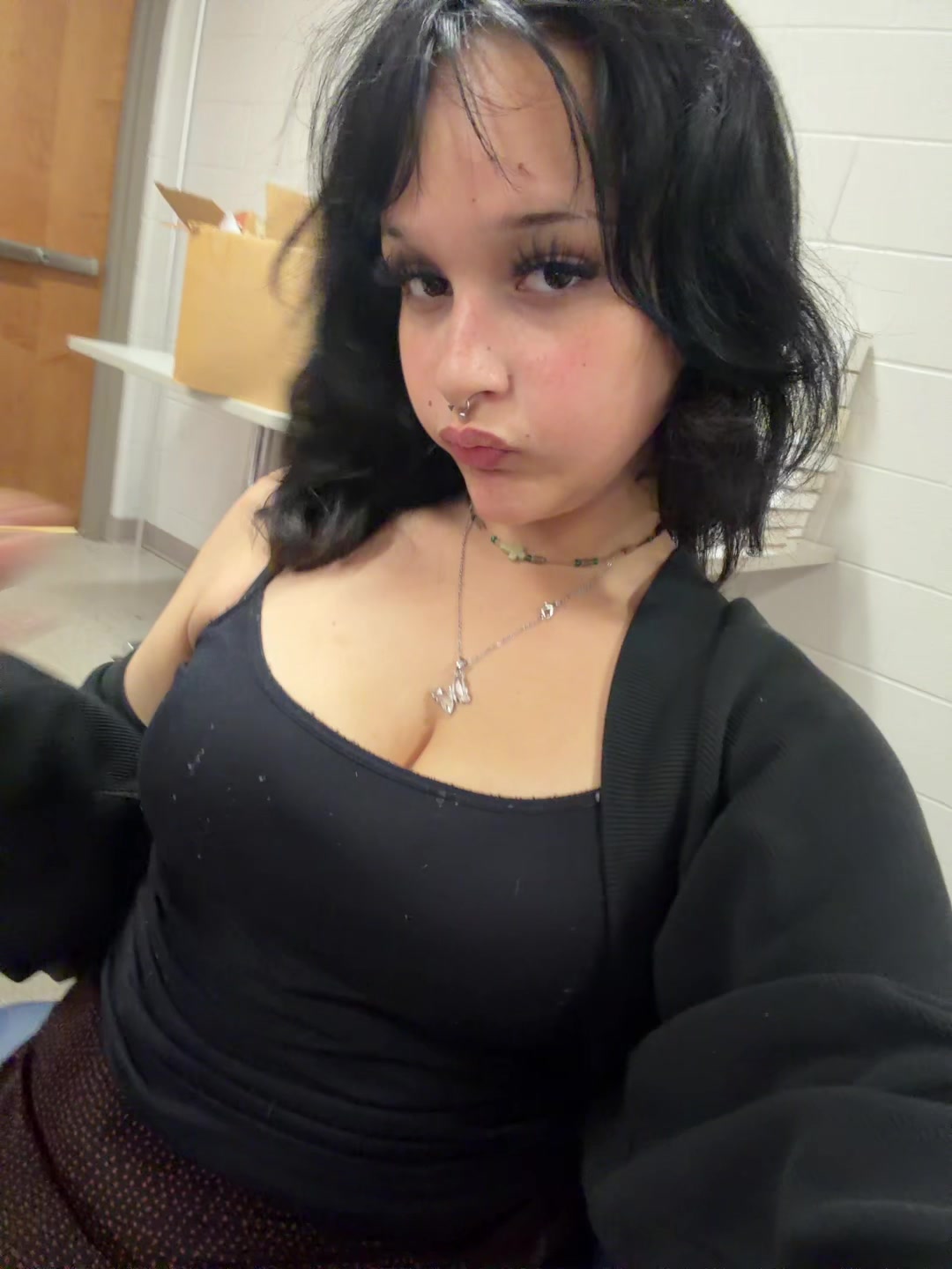 @ZOMBIE.BXNES🧟♀️🕯️