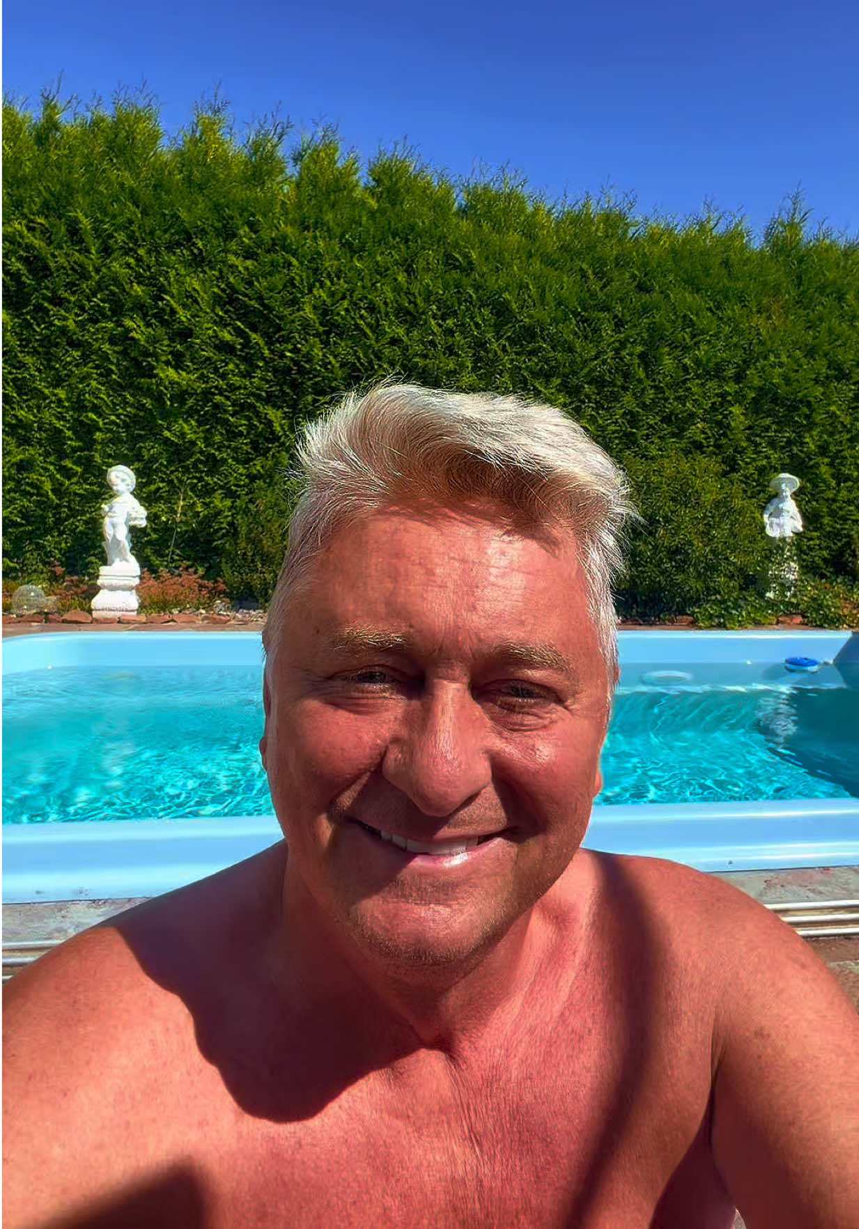 @Hubert Fella🏳️🌈