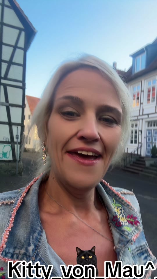 @kitty_von_mau