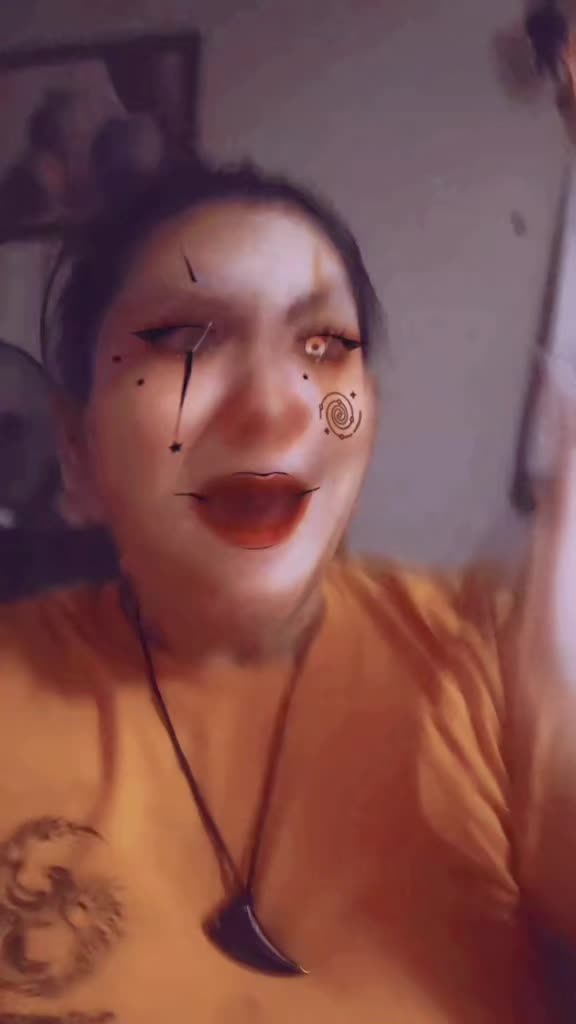 @LovelyJinxy