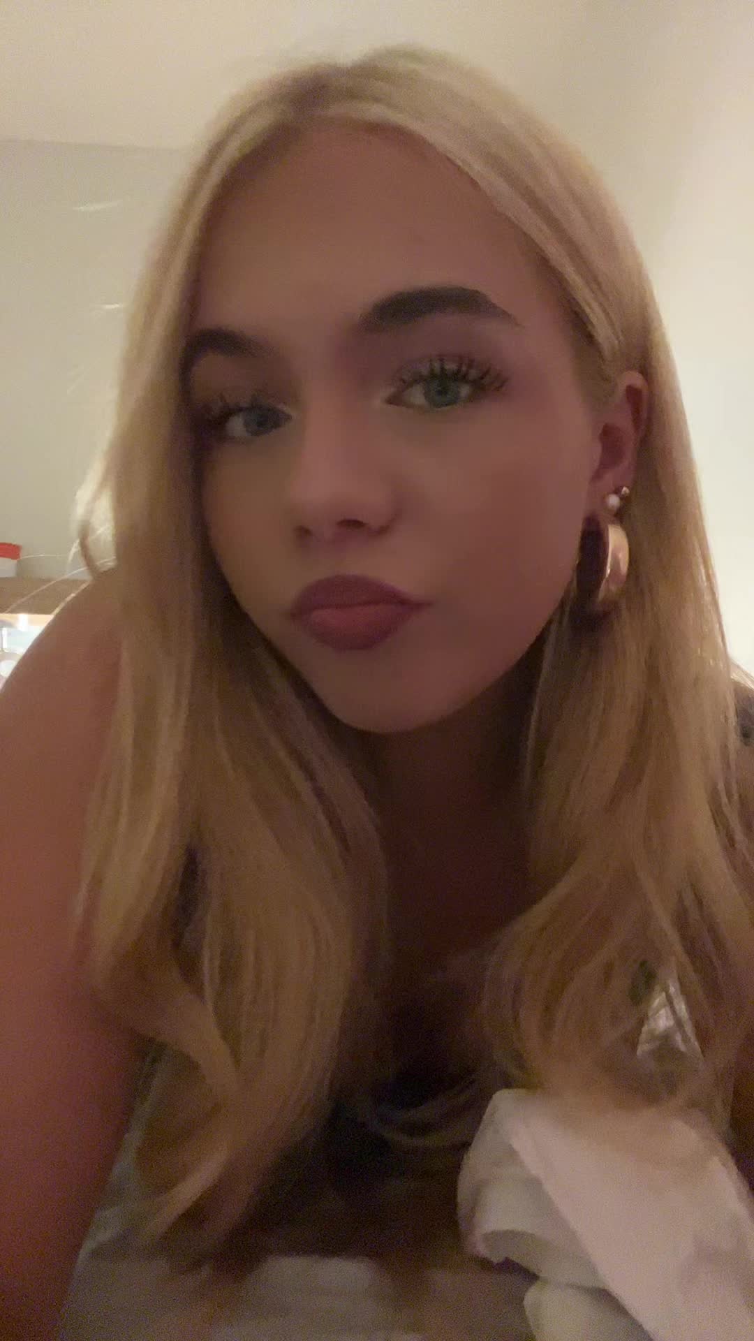 @𝓯𝓵𝓸𝓻𝓮𝓷𝓽𝓲𝓷𝓮
