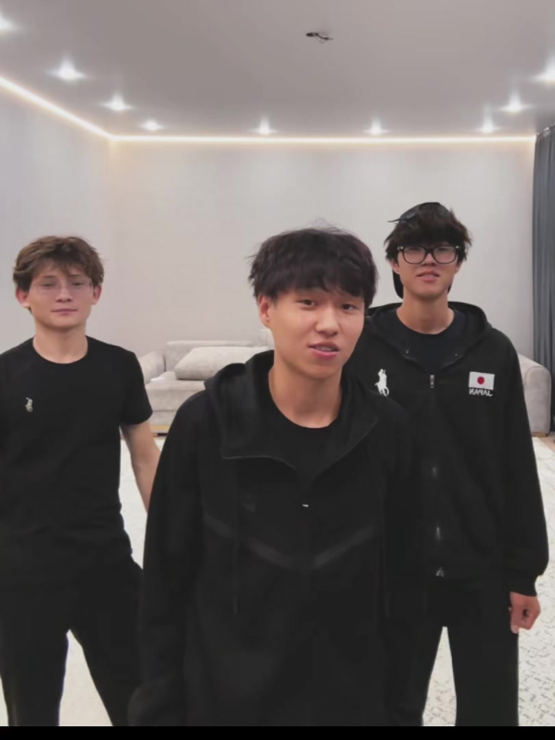 @Kazybek