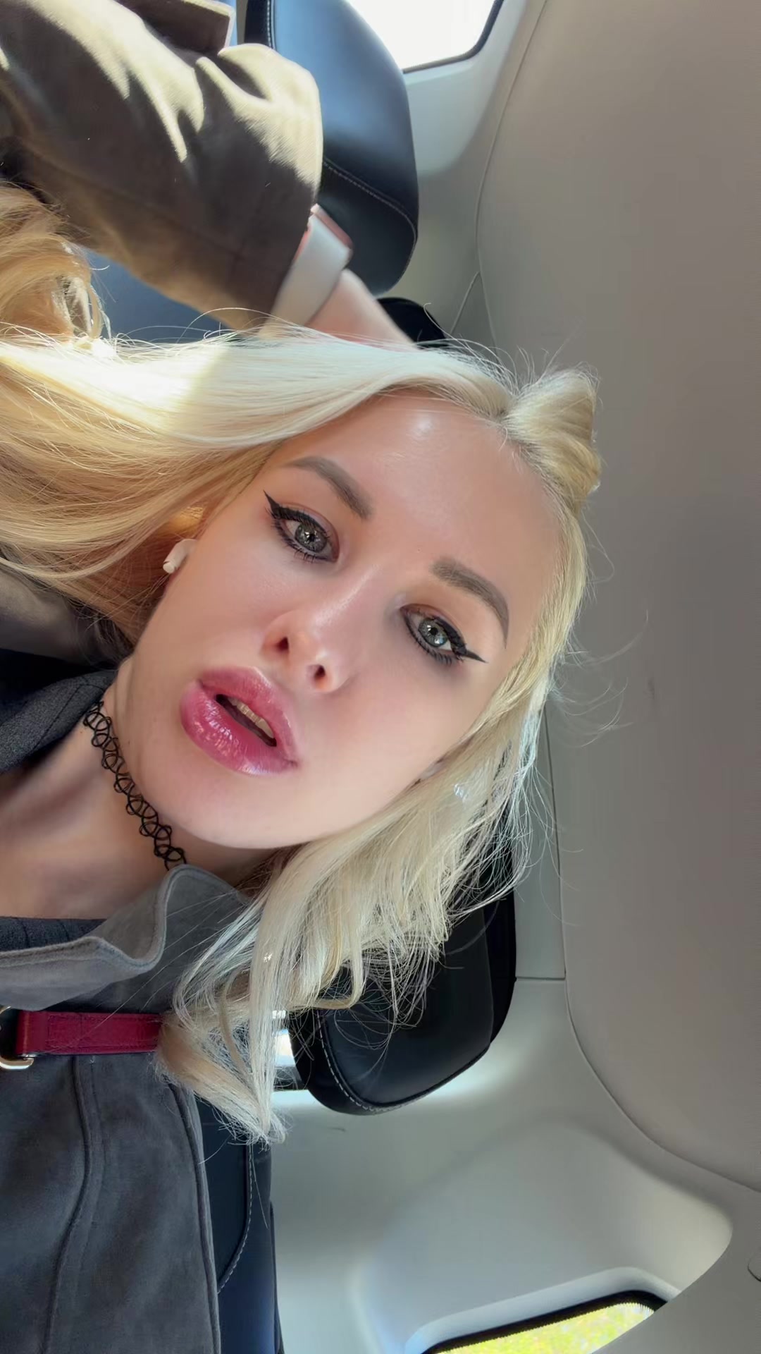 @mary_very