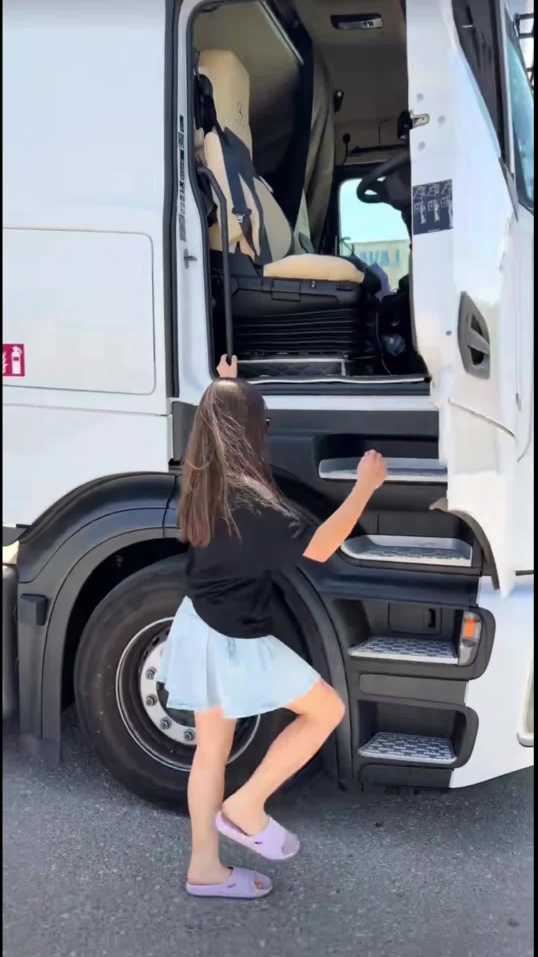 @Nina