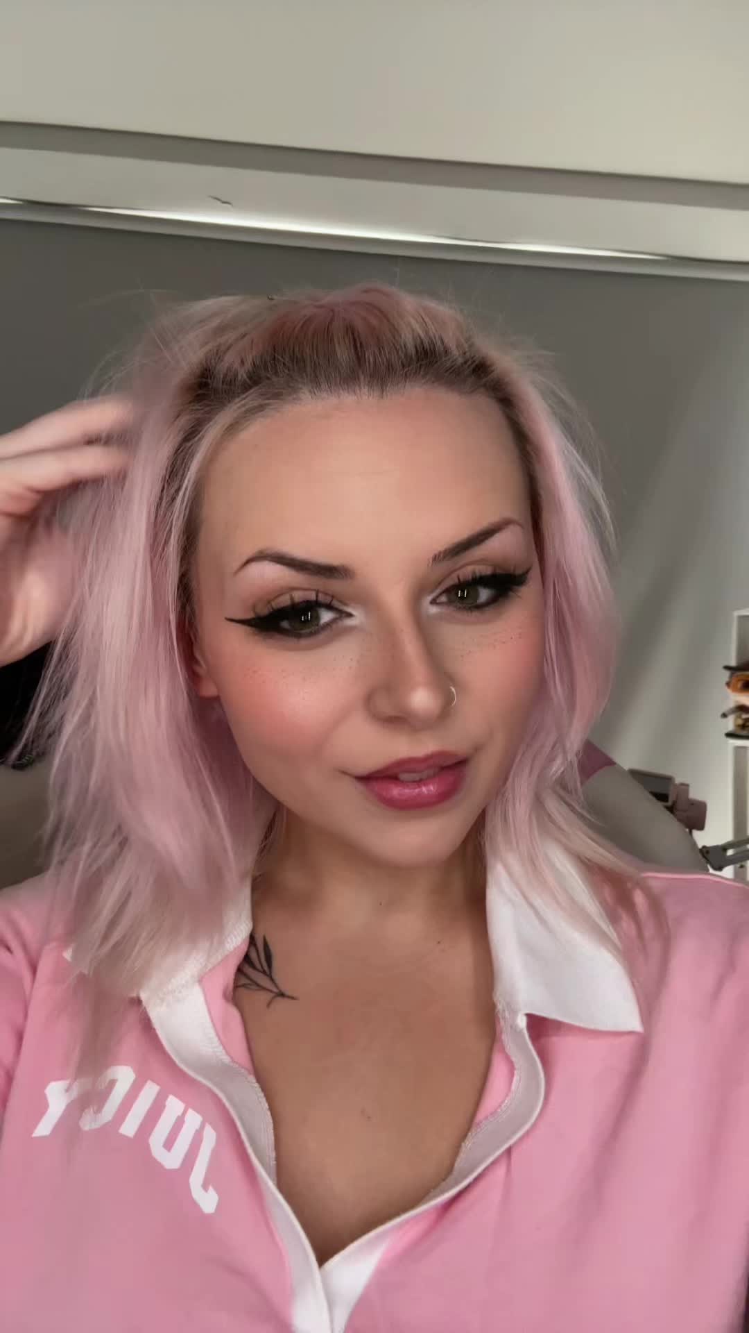 @megsyyxo